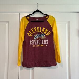NBA Women's‎ Two Tone Cleveland Cavaliers Top Red Yellow Size M